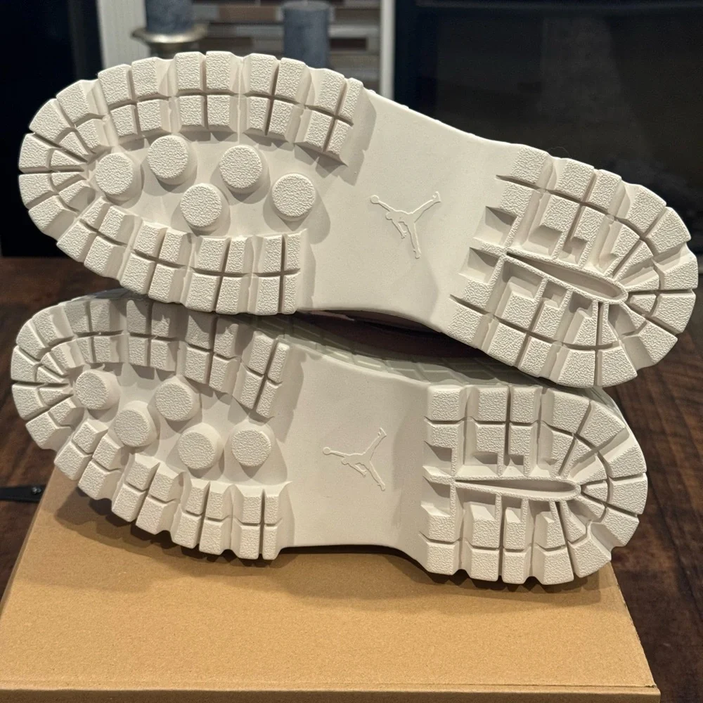 Nike Air Jordan 1 Brooklyn Boot - Picture 5 of 13